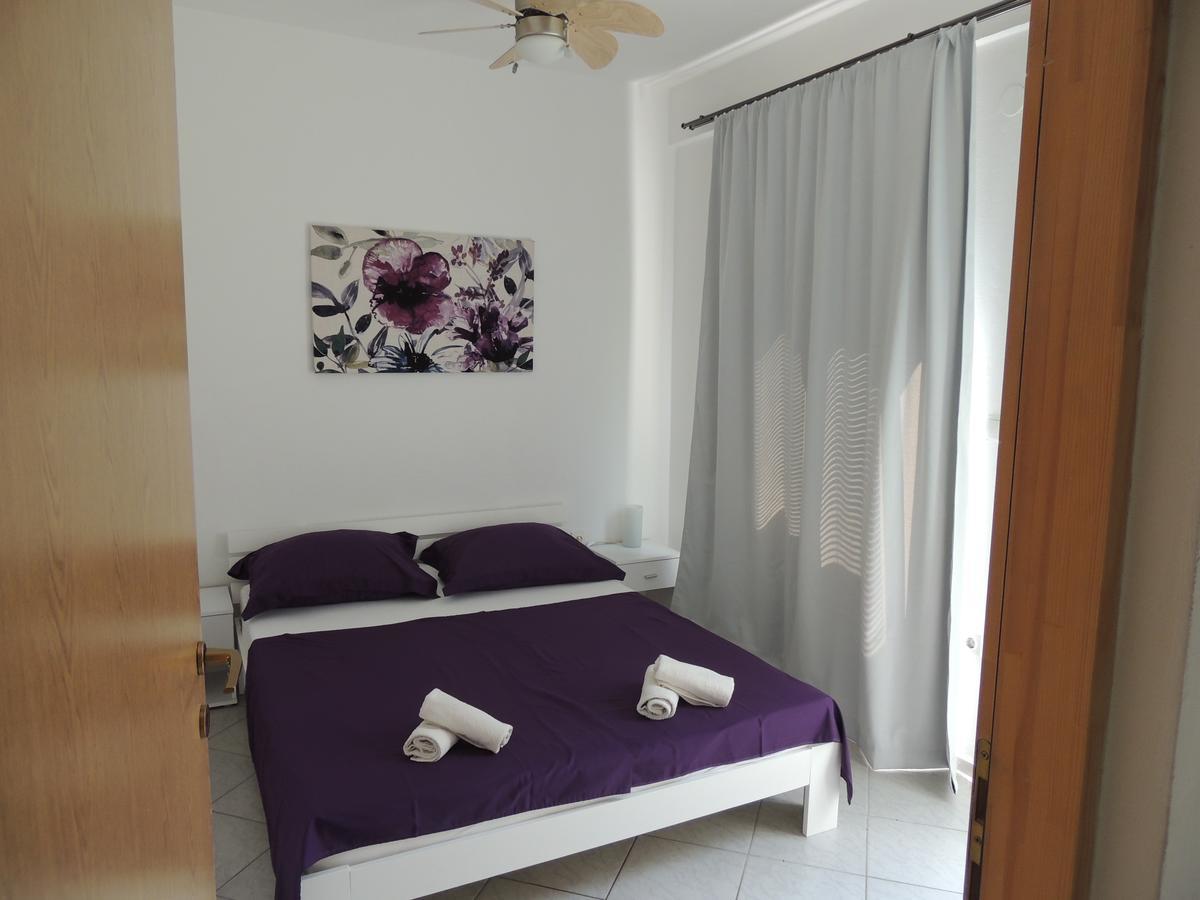 Apartments Suljic - Cash Only Property 스타리 그라드 외부 사진