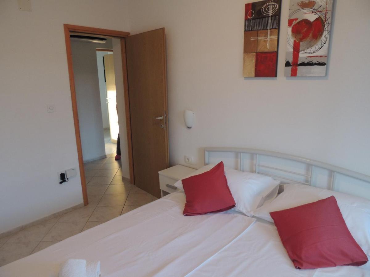 Apartments Suljic - Cash Only Property 스타리 그라드 외부 사진