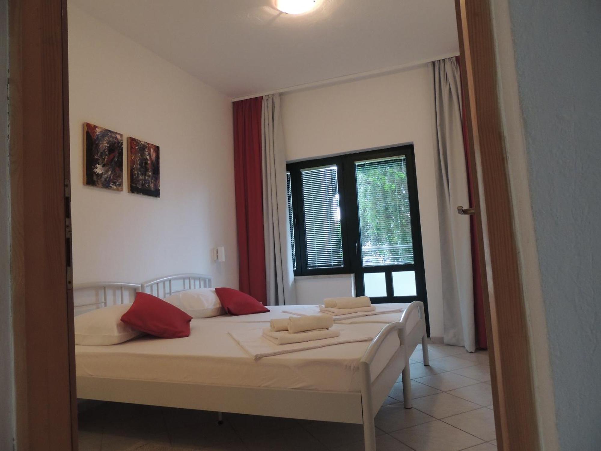 Apartments Suljic - Cash Only Property 스타리 그라드 외부 사진